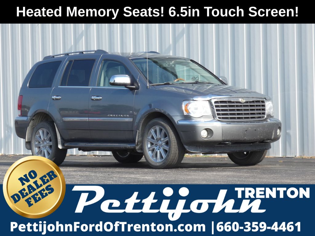 Mineral Gray Metallic Clearcoat 2008 Chrysler Aspen SUV / Crossover Four-Wheel Drive 5-Speed Automatic