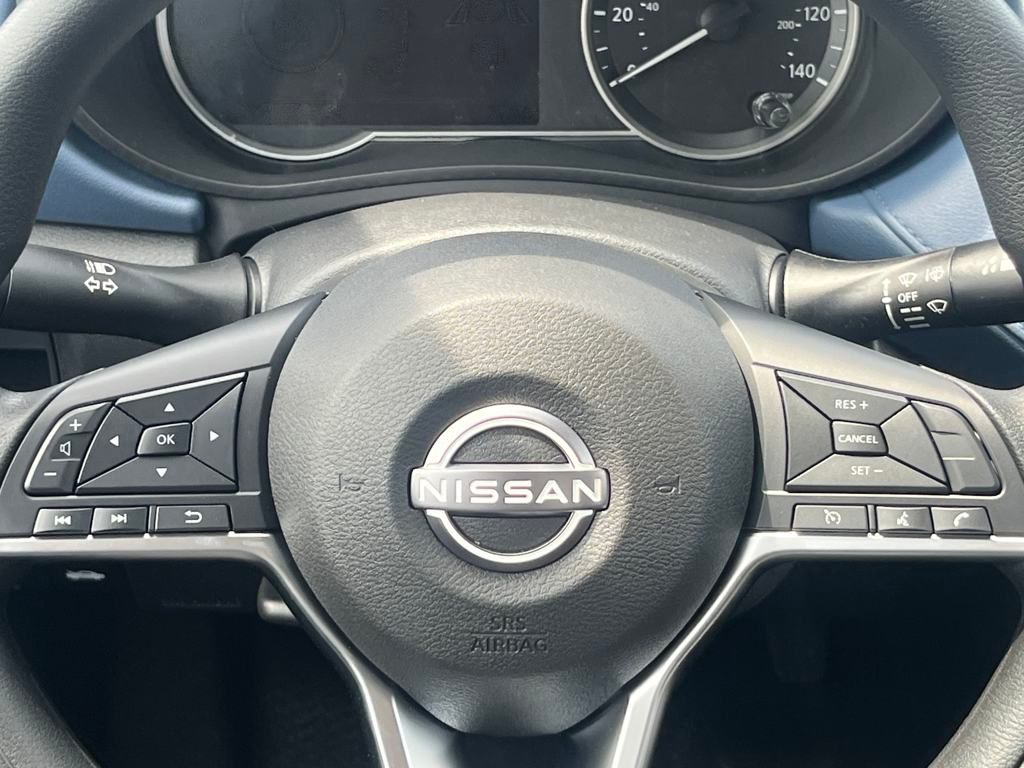 2025 Nissan Versa 1.6 SV photo