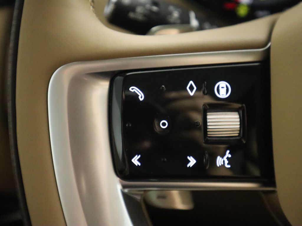 Thumbnail: 2025 Land Rover Range Rover - 12