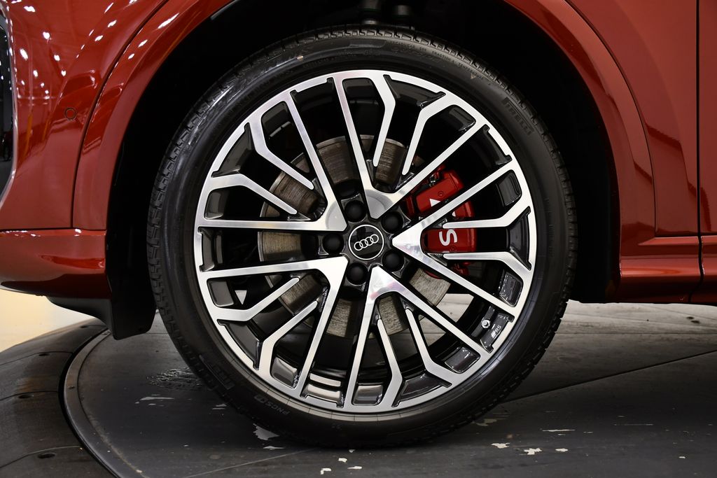 Thumbnail: 2025 Audi SQ5 - 12