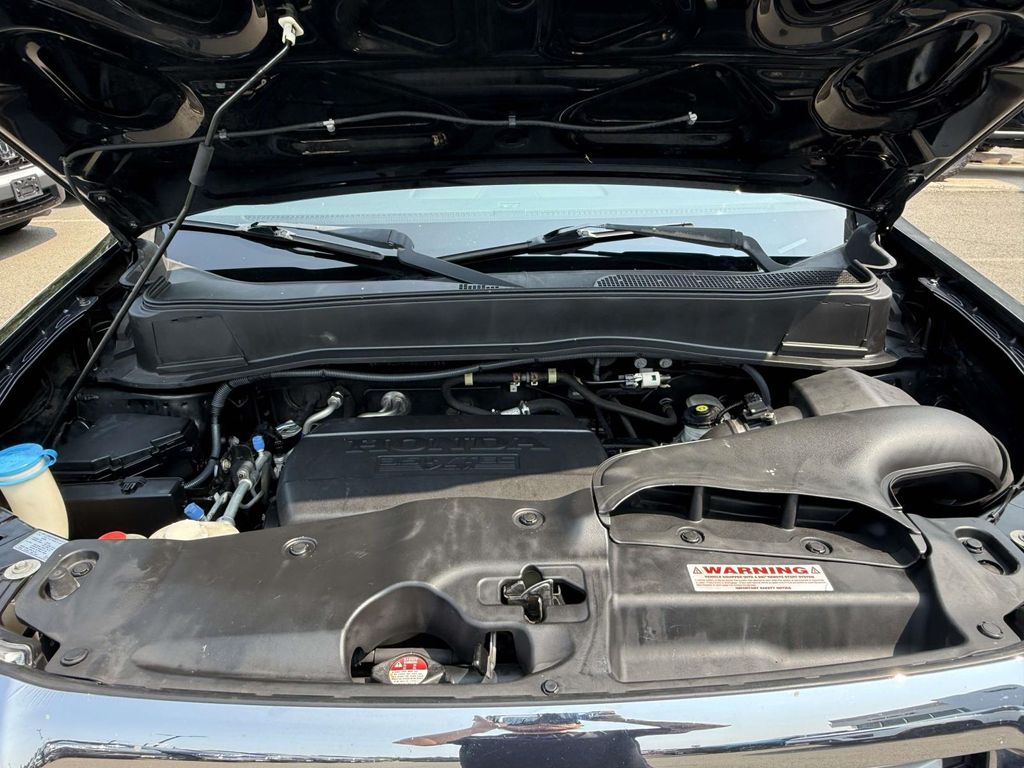 Used 2011 Black Honda Touring image 13