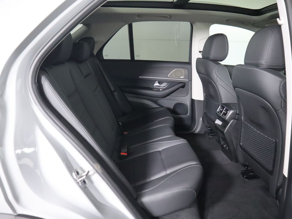 Thumbnail: 2026 Mercedes-Benz GLE - 24