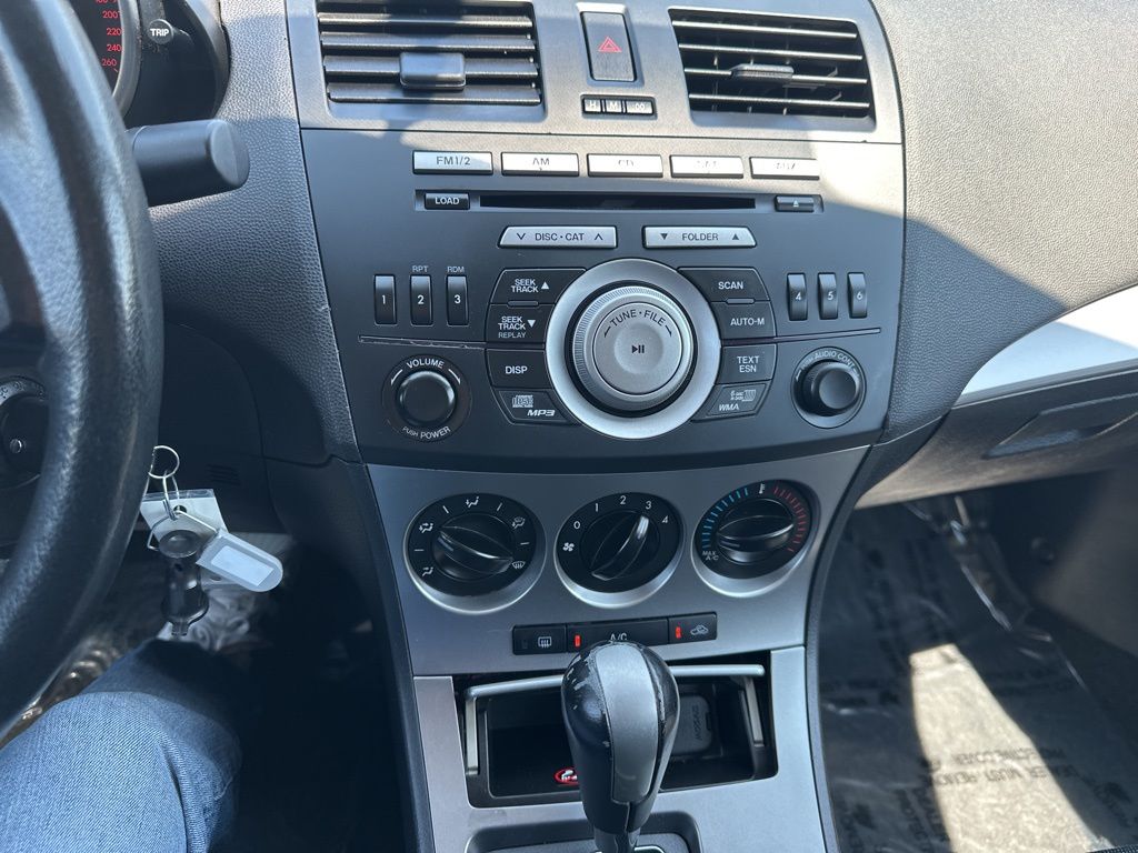 Thumbnail: 2010 Mazda Mazda3 - 22