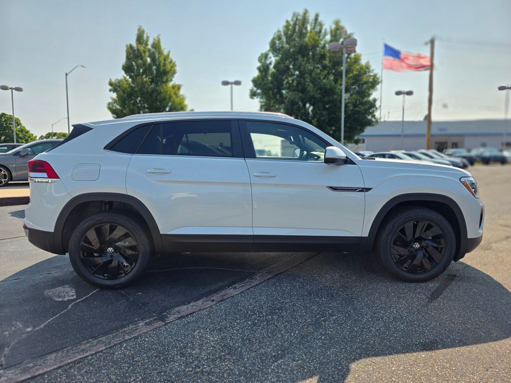 2026 Volkswagen Atlas Cross Sport 2.0T SE w/Technology White/off-white at Sutliff Volkswagen