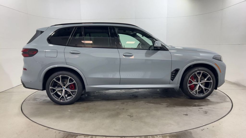 Thumbnail: 2026 BMW X5 - 9