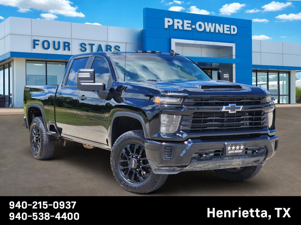 Black 2026 Chevrolet Silverado 2500HD Custom Crew Cab 4WD Pickup Truck Four-Wheel Drive Automatic