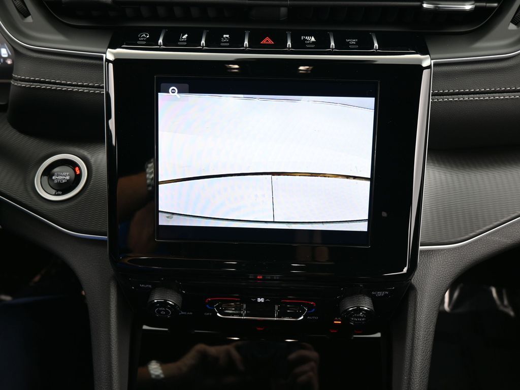 Used 2025 Diamond Black Crystal Pearlcoat Jeep Laredo image 20