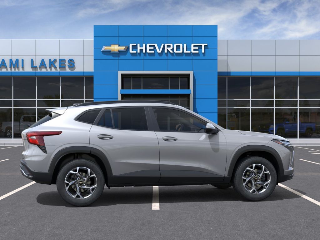 2026 Chevrolet Trax LT - Photo 5