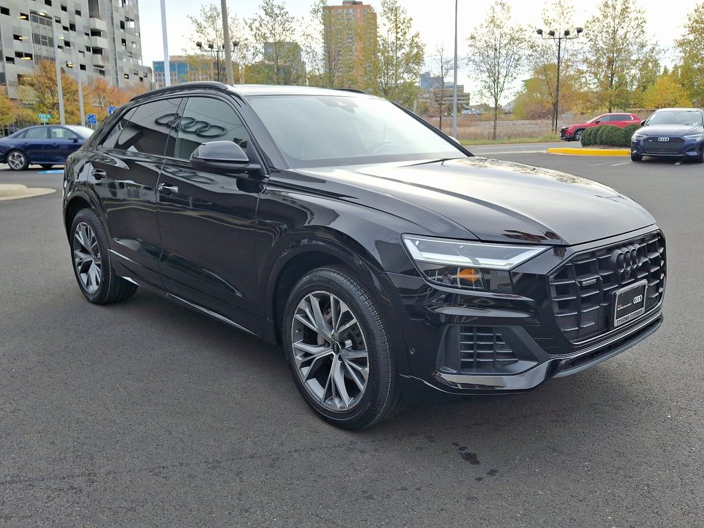 2021 Audi Q8 Premium 3