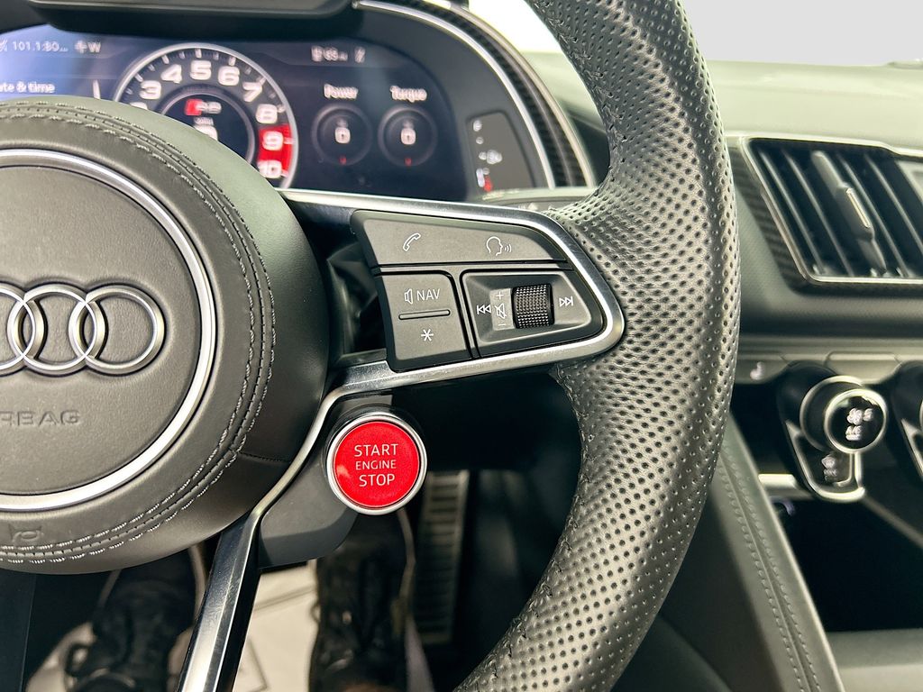 Thumbnail: 2021 Audi R8 - 12