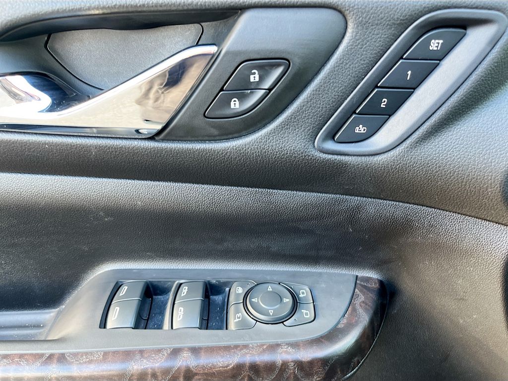 Used 2023 Black GMC Denali image 18