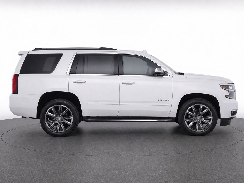Thumbnail: 2017 Chevrolet Tahoe - 31