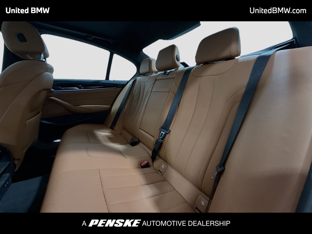 Thumbnail: 2023 BMW 5 Series - 13