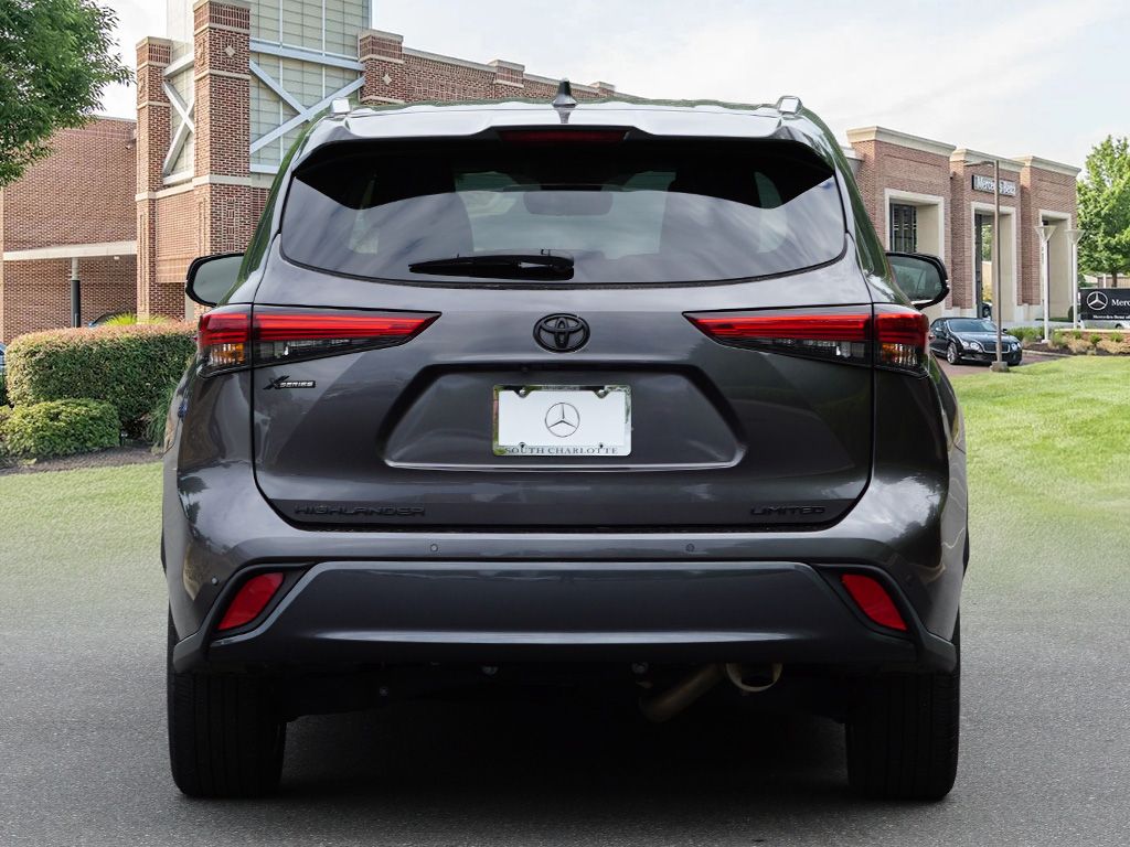 Thumbnail: 2023 Toyota Highlander - 5