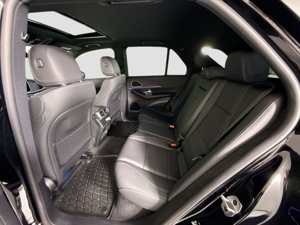 Thumbnail: 2026 Mercedes-Benz GLE - 22
