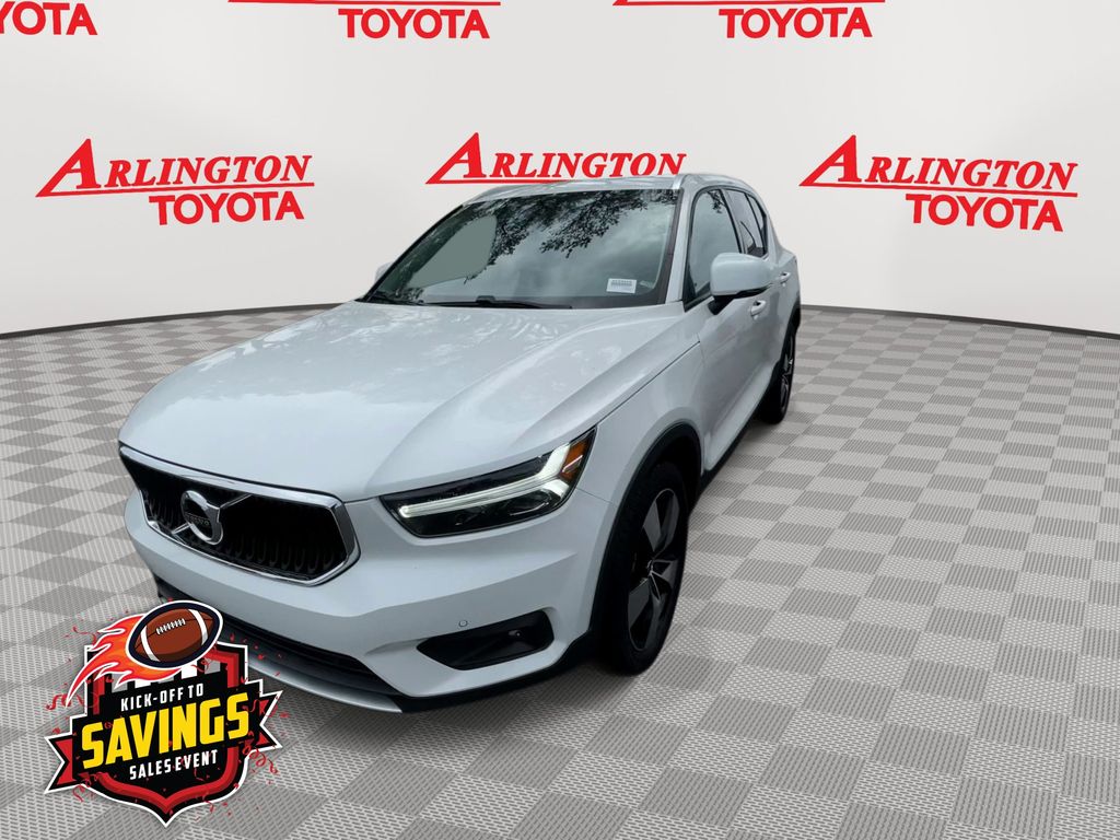 Used 2022 Volvo XC40 SUV