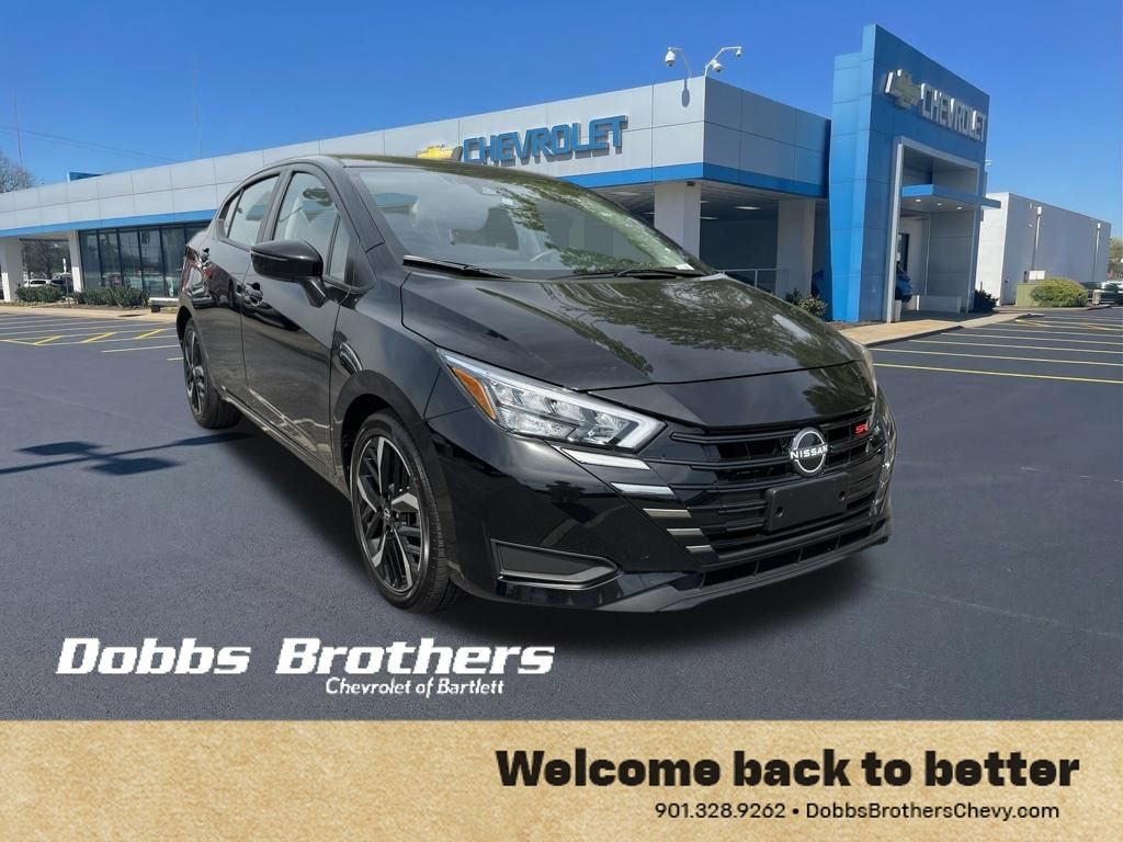 2024 Nissan Versa SR FWD
