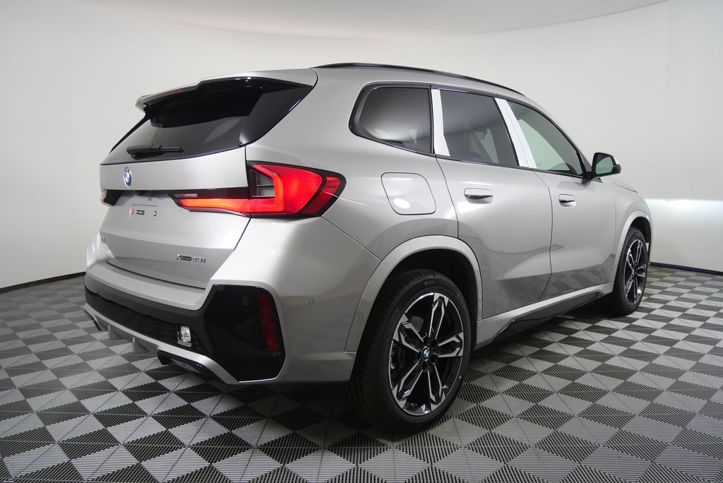 Thumbnail: 2026 BMW X1 - 3