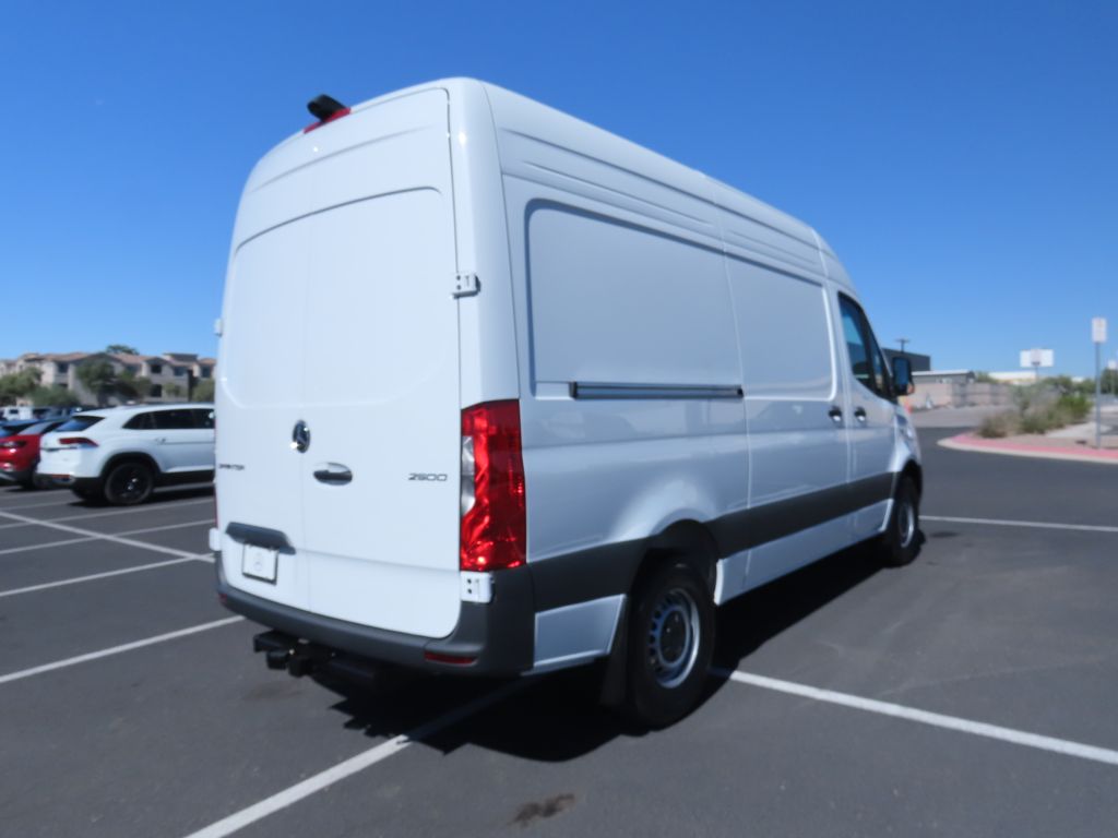 2025 Mercedes-Benz Sprinter 2500 5