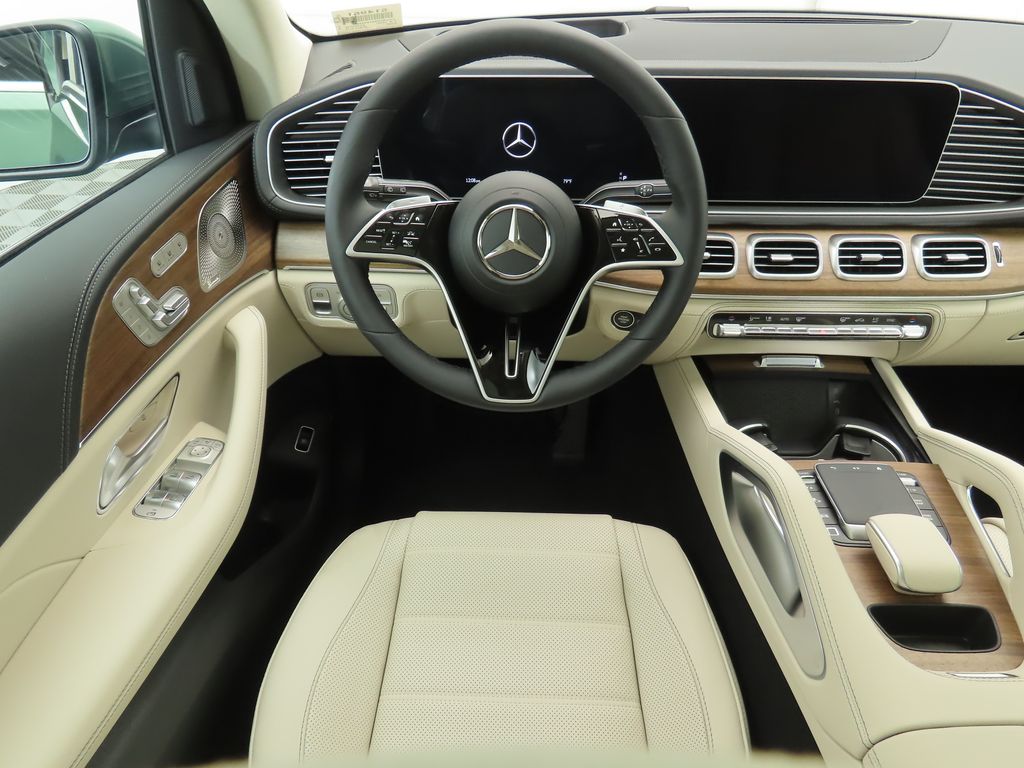 Thumbnail: 2026 Mercedes-Benz GLE - 10