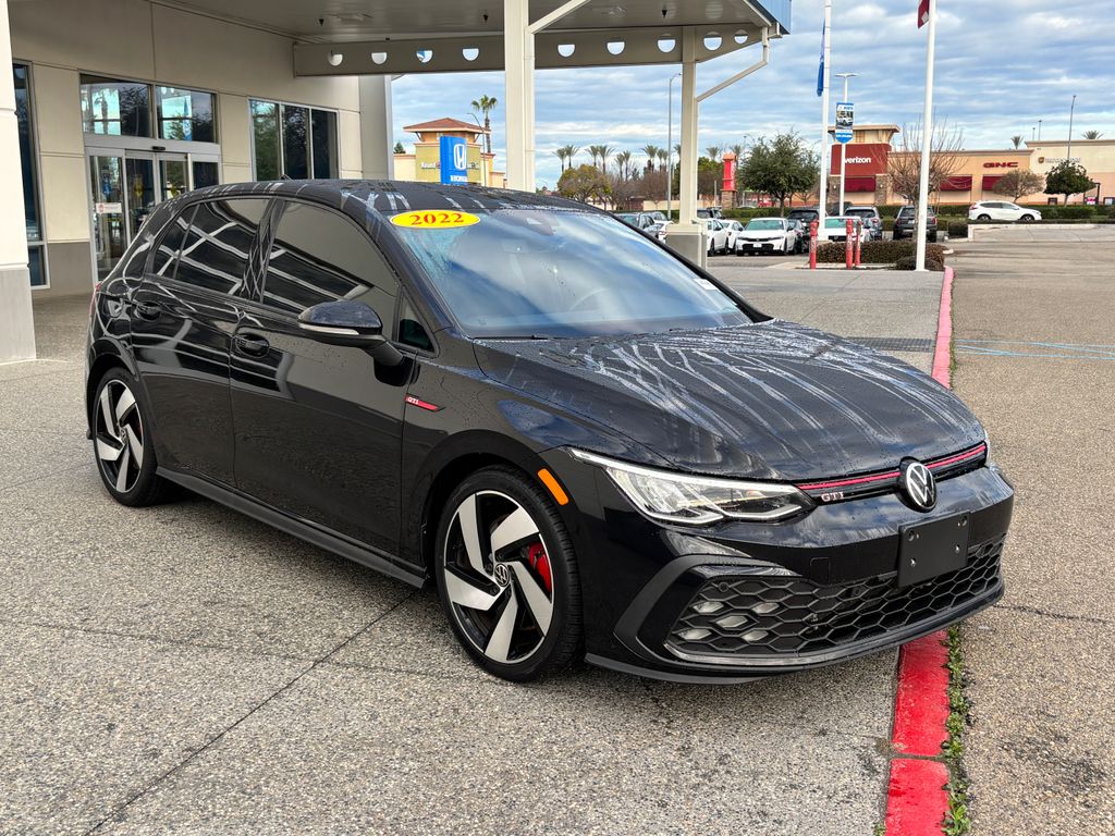 Thumbnail: 2022 Volkswagen Golf - 3