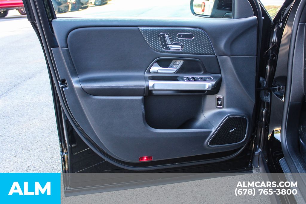Used 2024 Black Mercedes-Benz GLB 250 image 37