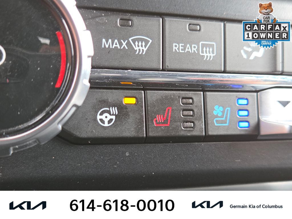 Used 2024 Blue Ford Lariat image 27