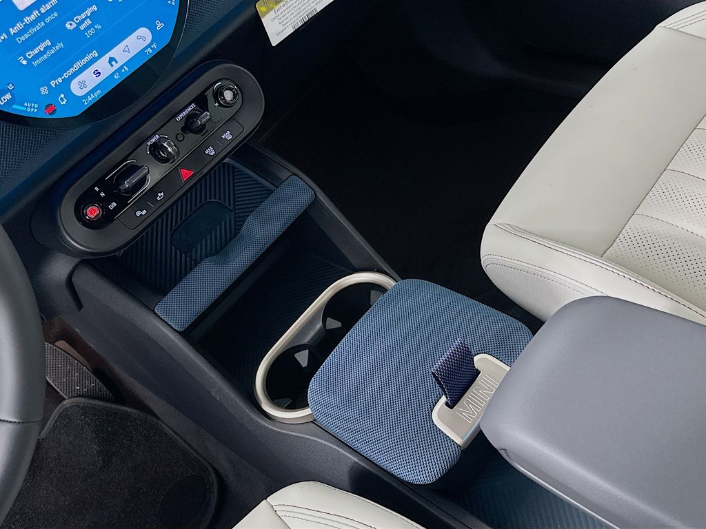 Thumbnail: 2025 MINI Cooper Countryman - 15