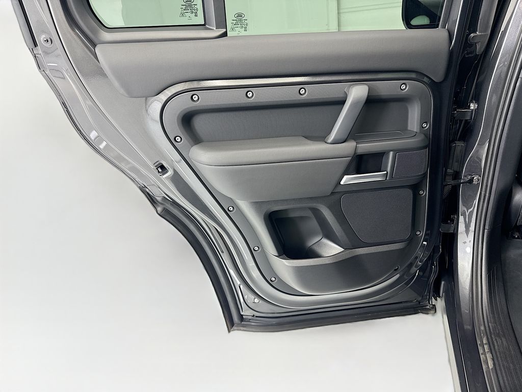 Thumbnail: 2025 Land Rover Defender - 25