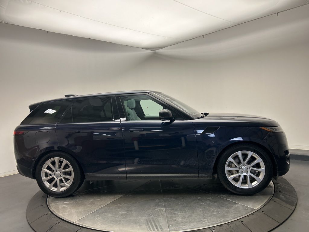 Thumbnail: 2023 Land Rover Range Rover Sport - 6