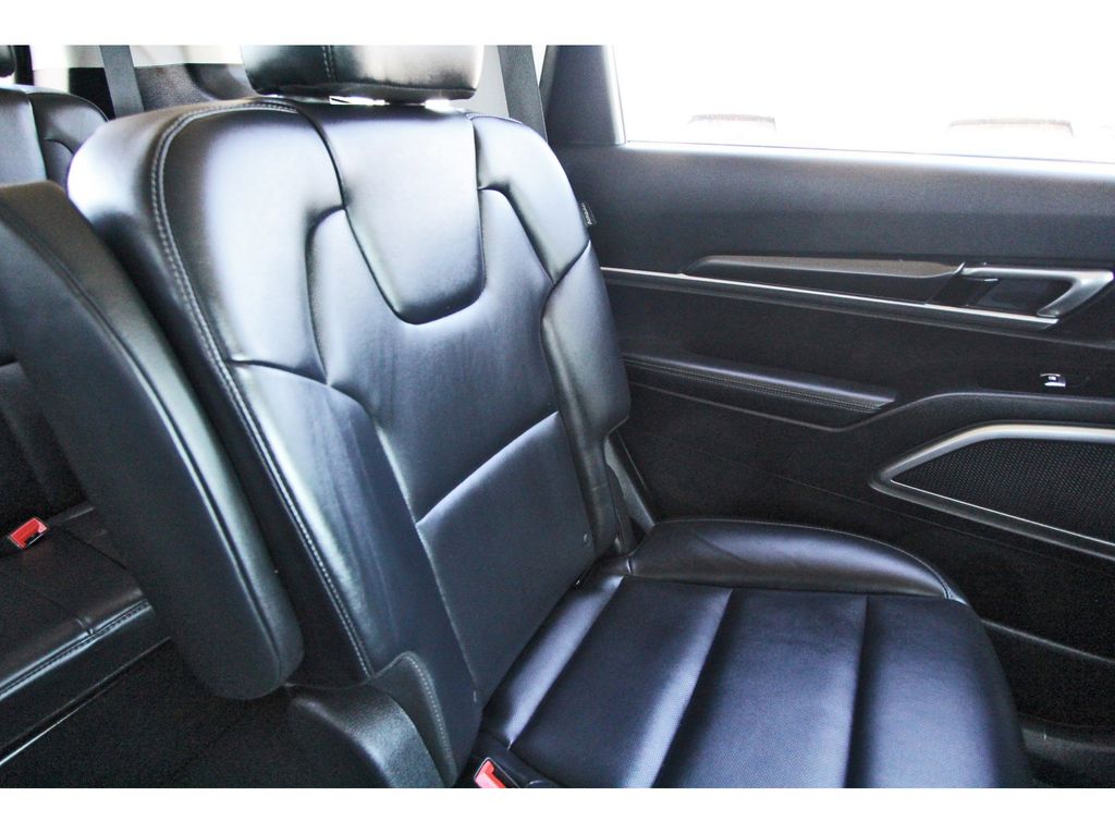 2025 Kia Telluride S - 11