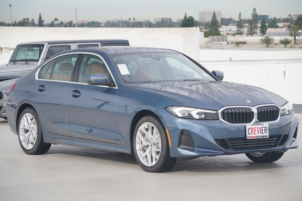 Thumbnail: 2026 BMW 3 Series - 3