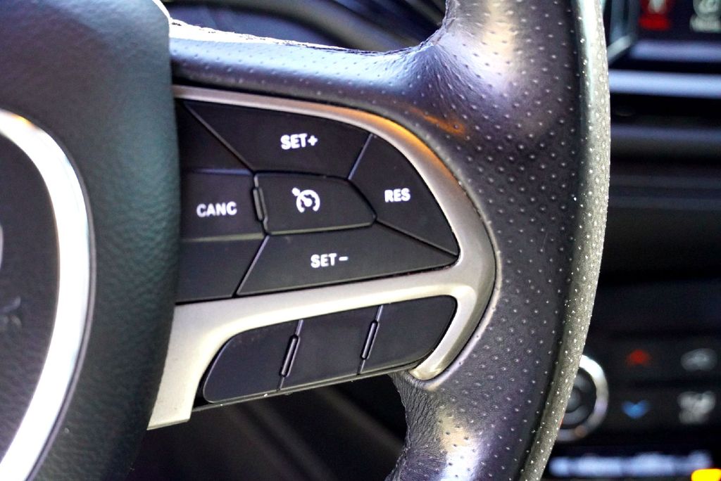 Used Car 2022 Dodge Durango  Sxt For Sale Under $20,000 In Taylor, Texas