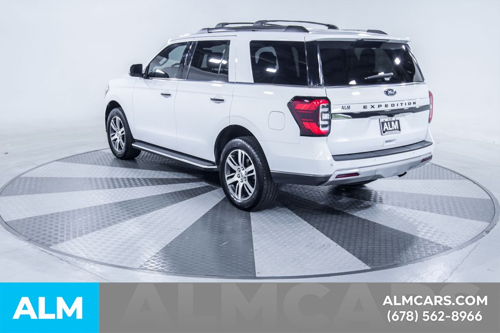 Used 2022 White Ford Limited image 7