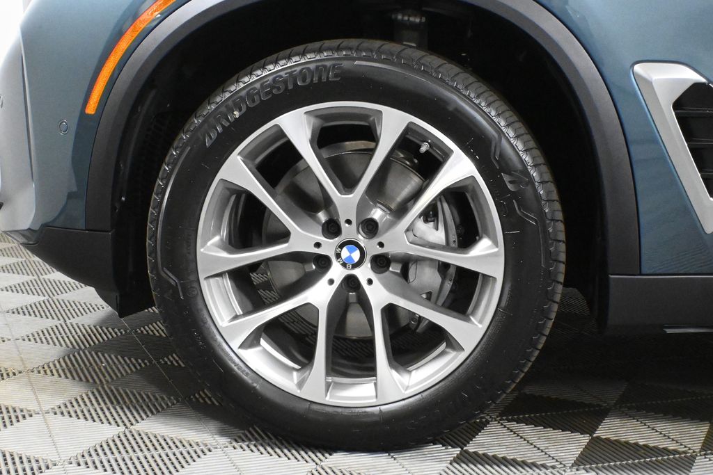 Thumbnail: 2026 BMW X5 - 12