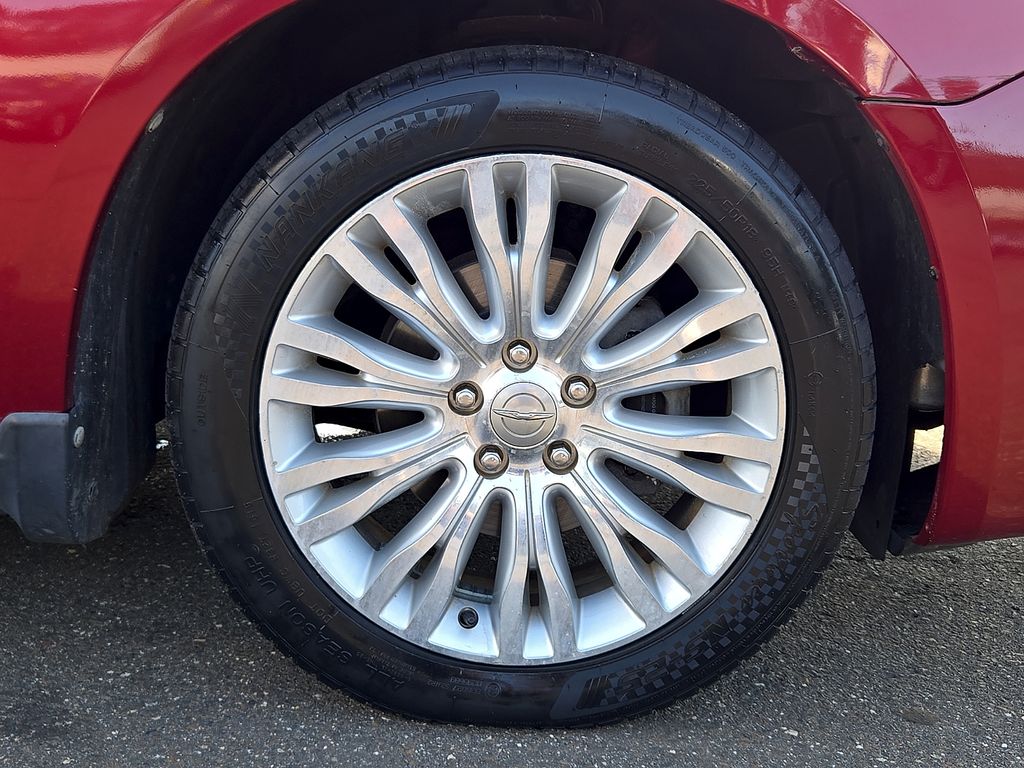 2011 Chrysler 200