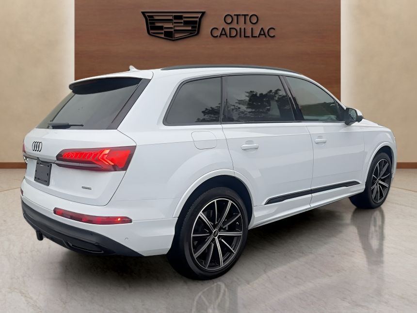 used 2022 Audi Q7 car, priced at $37,300