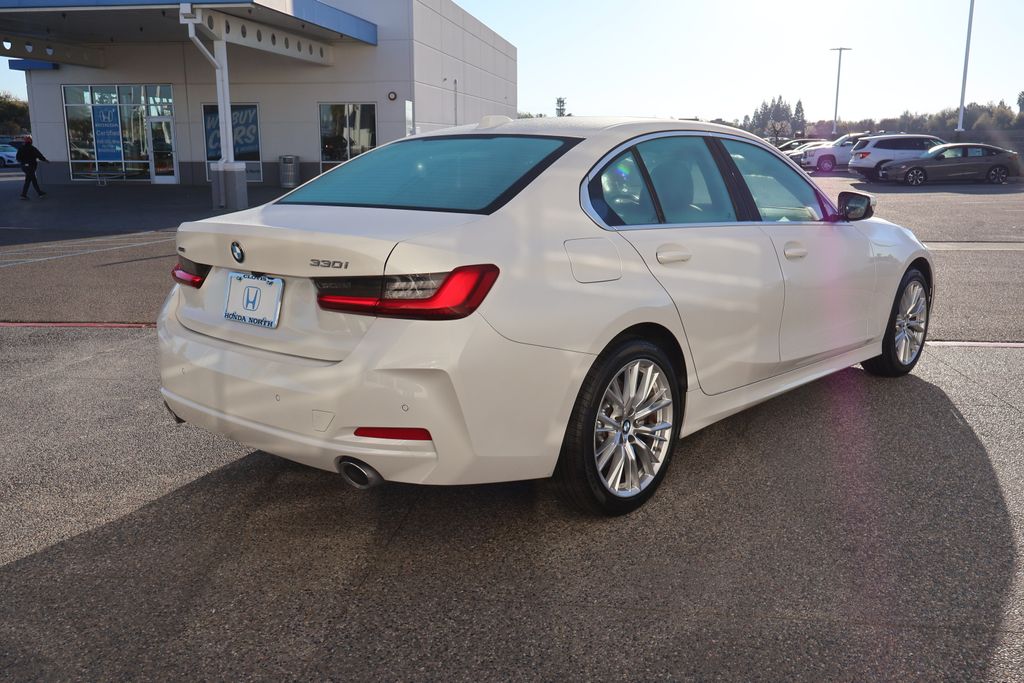 2024 BMW 3 Series 330i xDrive 5