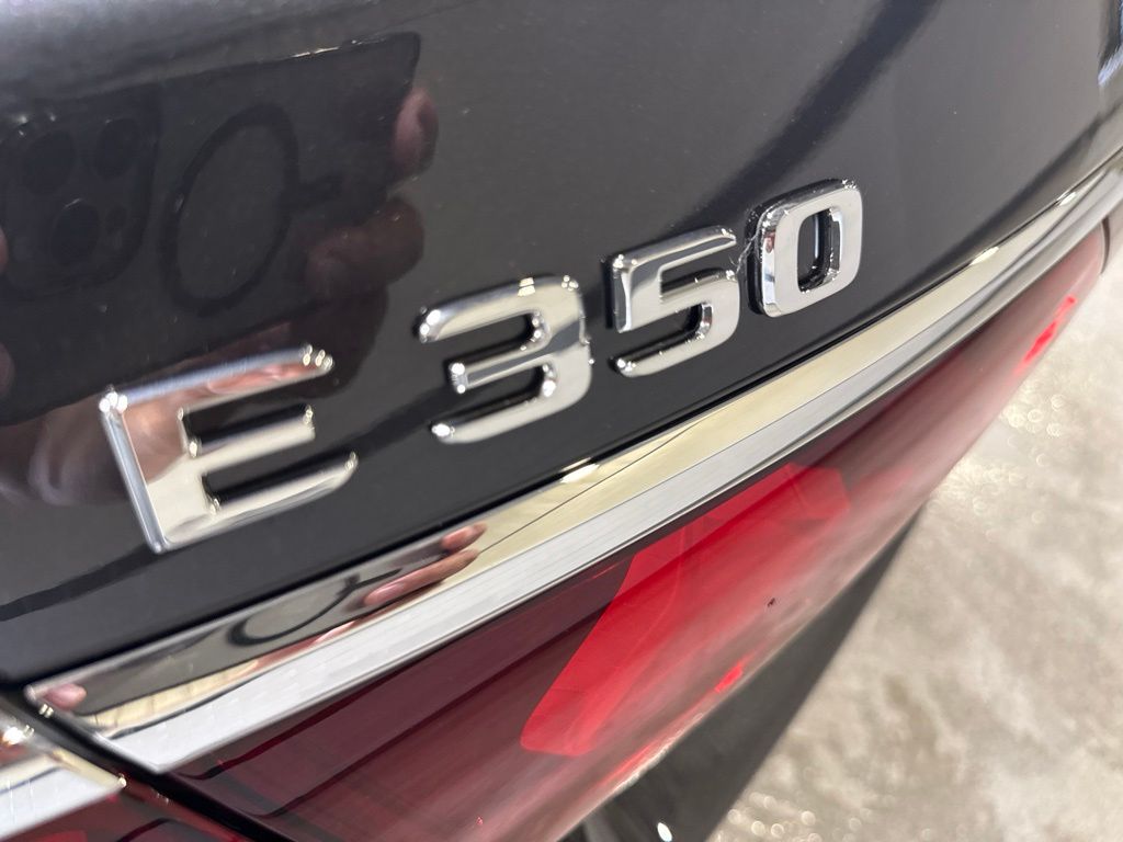 Thumbnail: 2027 Mercedes-Benz E-Class - 8