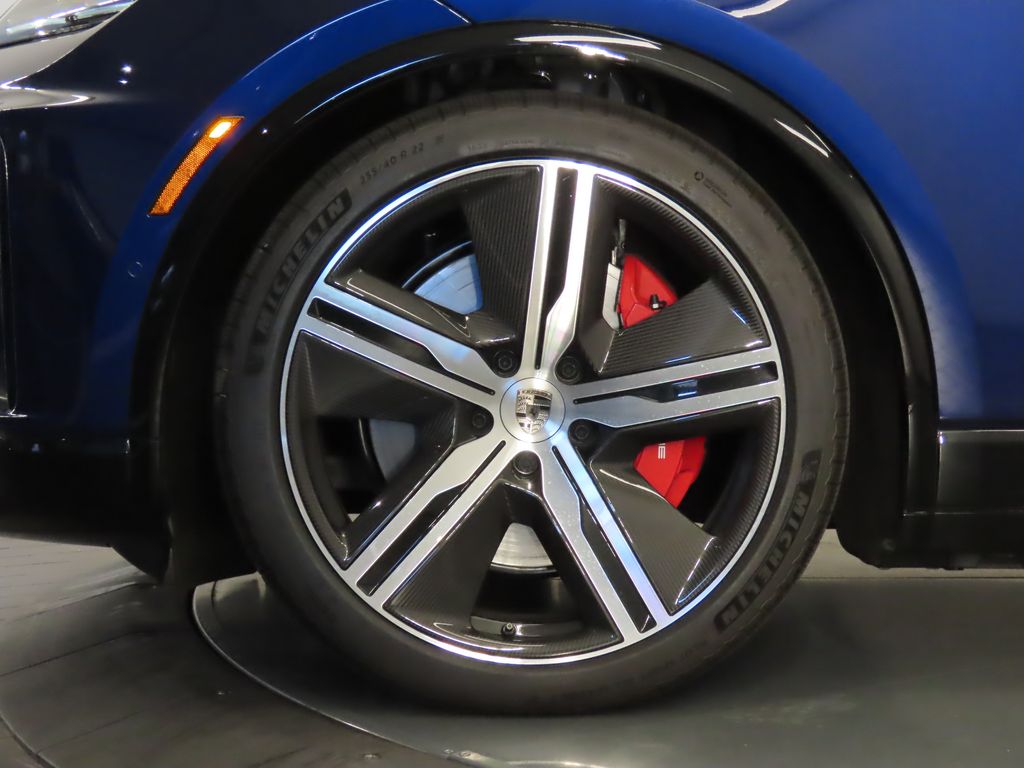 Thumbnail: 2025 Porsche Macan - 11