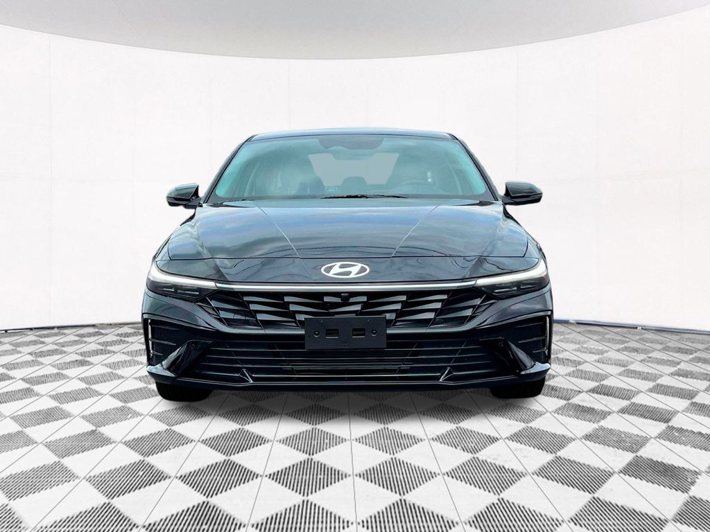 2025 Hyundai Elantra Limited 12