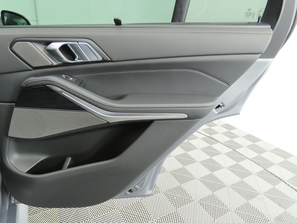 2026 BMW X5 xDrive40i 27