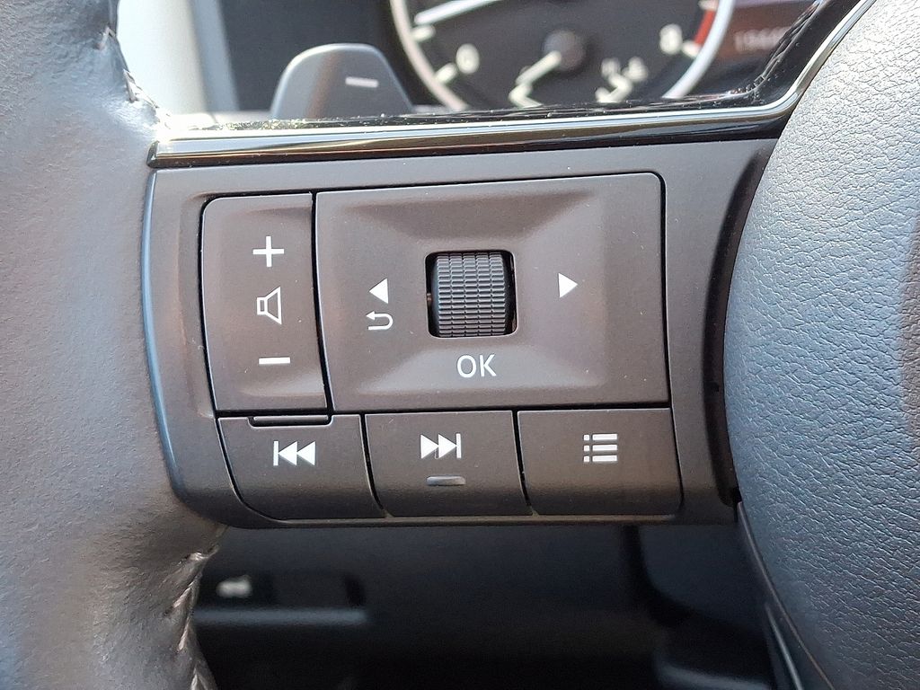 Thumbnail: 2023 Nissan Rogue - 22