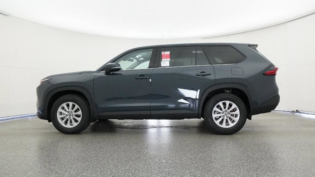 2025 Toyota Grand Highlander XLE 3