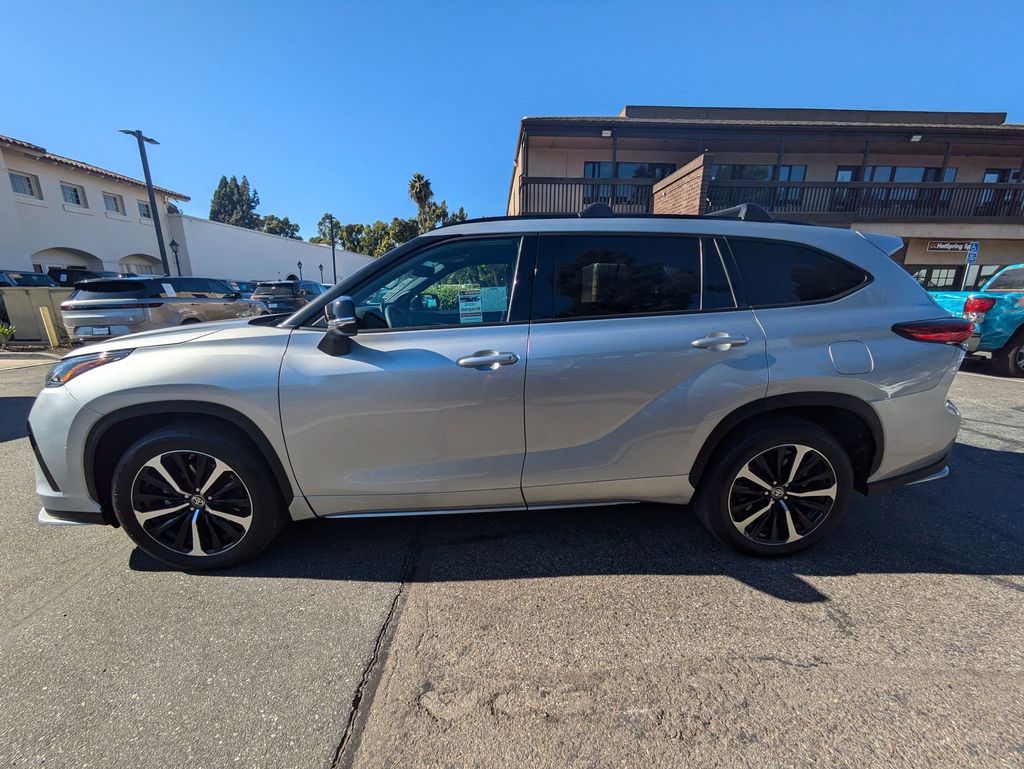 2022 Toyota Highlander XSE 4