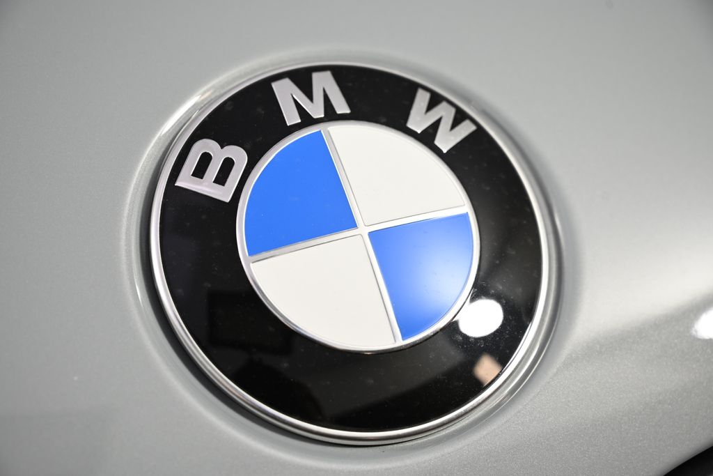 Thumbnail: 2026 BMW X7 - 12