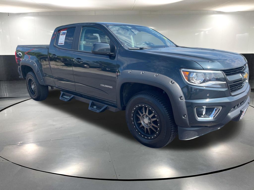 Gray (Graphite Metallic) 2017 Chevrolet Colorado Pickup Truck Four-Wheel Drive 8-Speed Automatic