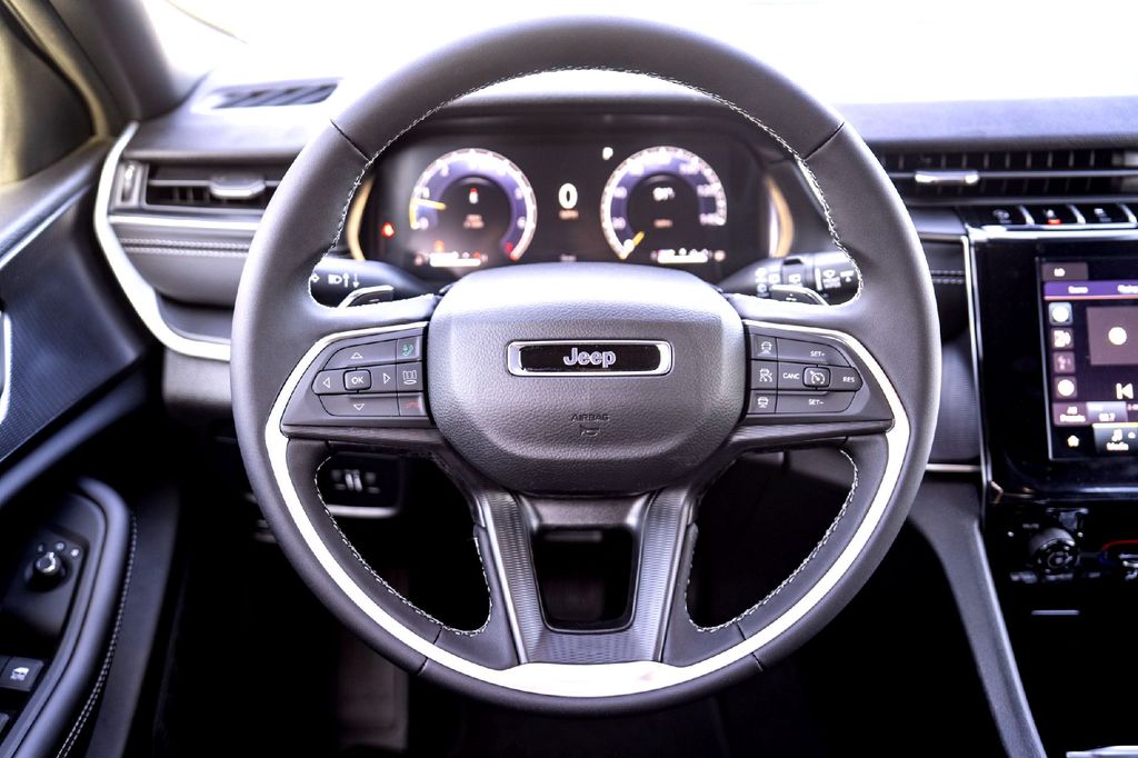New Car 2025 Jeep Grand Cherokee  Laredo X For Sale Under $40,000 In Taylor, Texas
