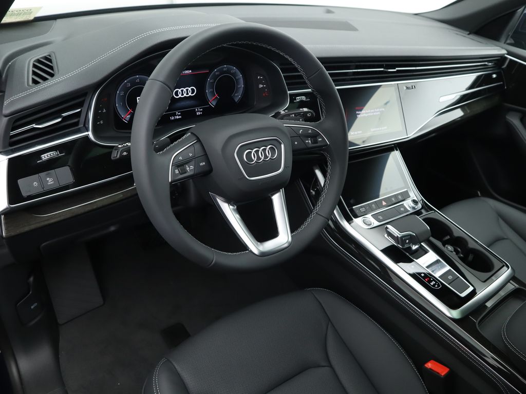 2025 Audi Q8  10