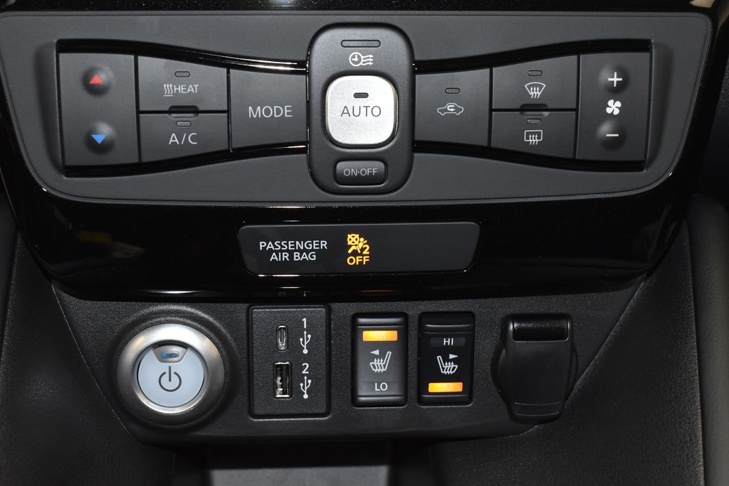 Thumbnail: 2024 Nissan Leaf - 24